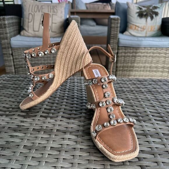 Steve Madden Upright Rhinestone Stud Wedge Sandals Womens 10 Tan‎ New - Picture 12 of 13